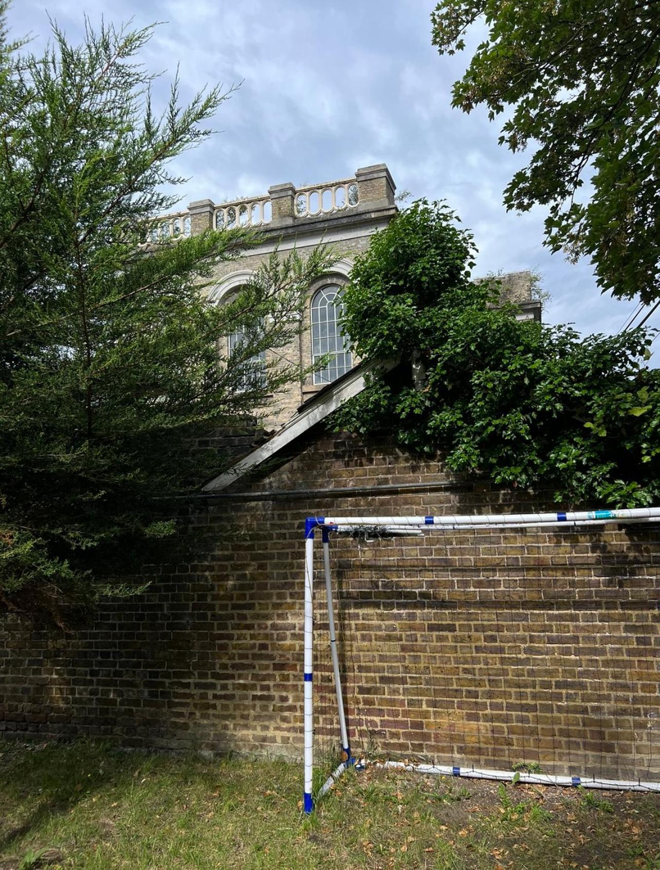 Hampton Court Cottage Exterior foto